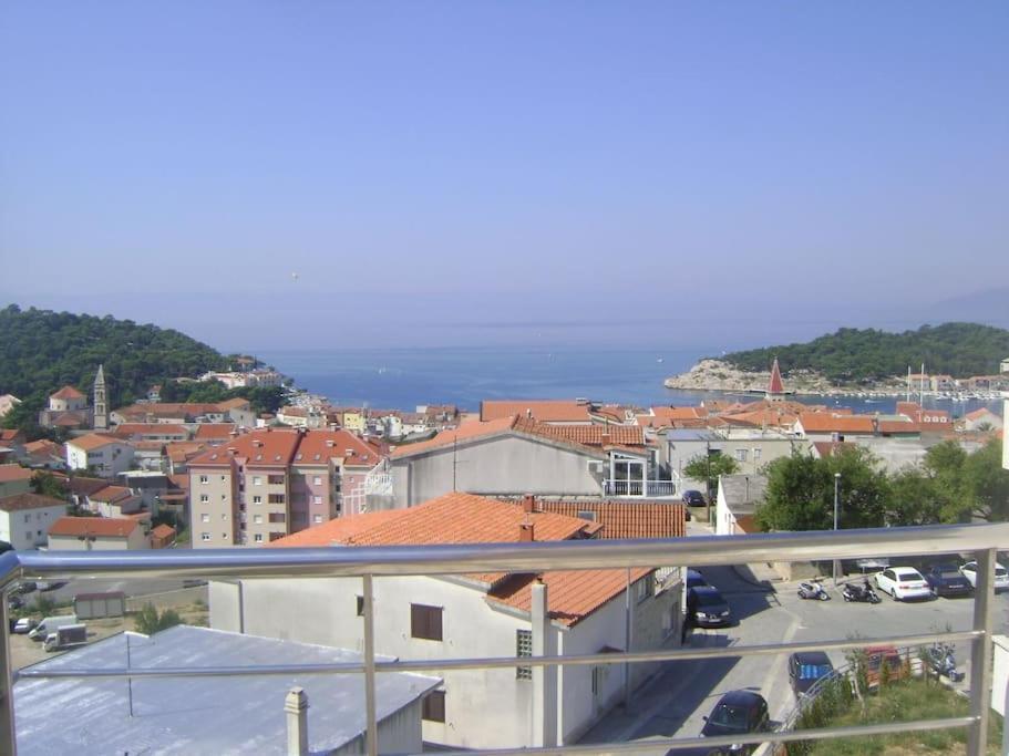 Apartment Lucija - Cozy Flat In The City Center With A Sea View & Parking Makarská Exteriér fotografie