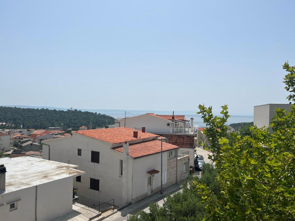 Apartment Lucija - Cozy Flat In The City Center With A Sea View & Parking Makarská Exteriér fotografie