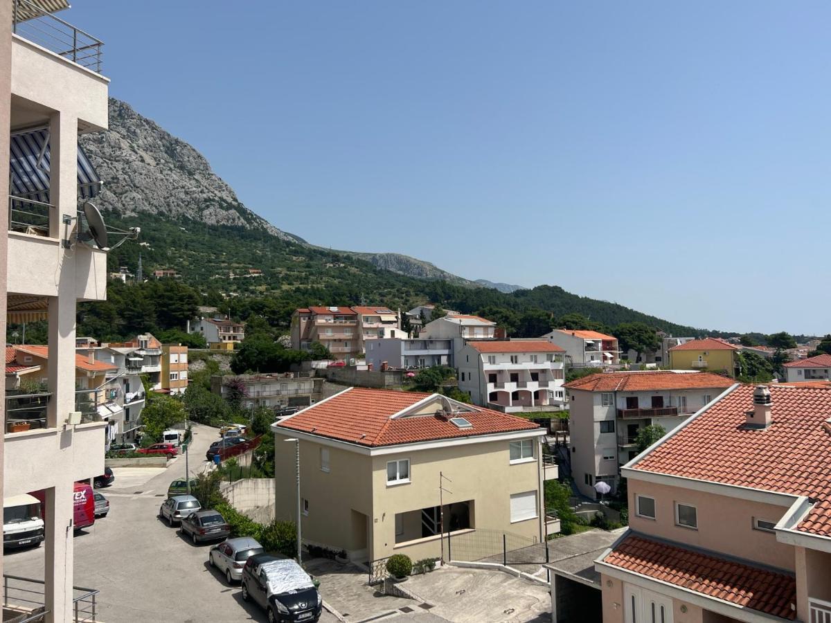 Apartment Lucija - Cozy Flat In The City Center With A Sea View & Parking Makarská Exteriér fotografie