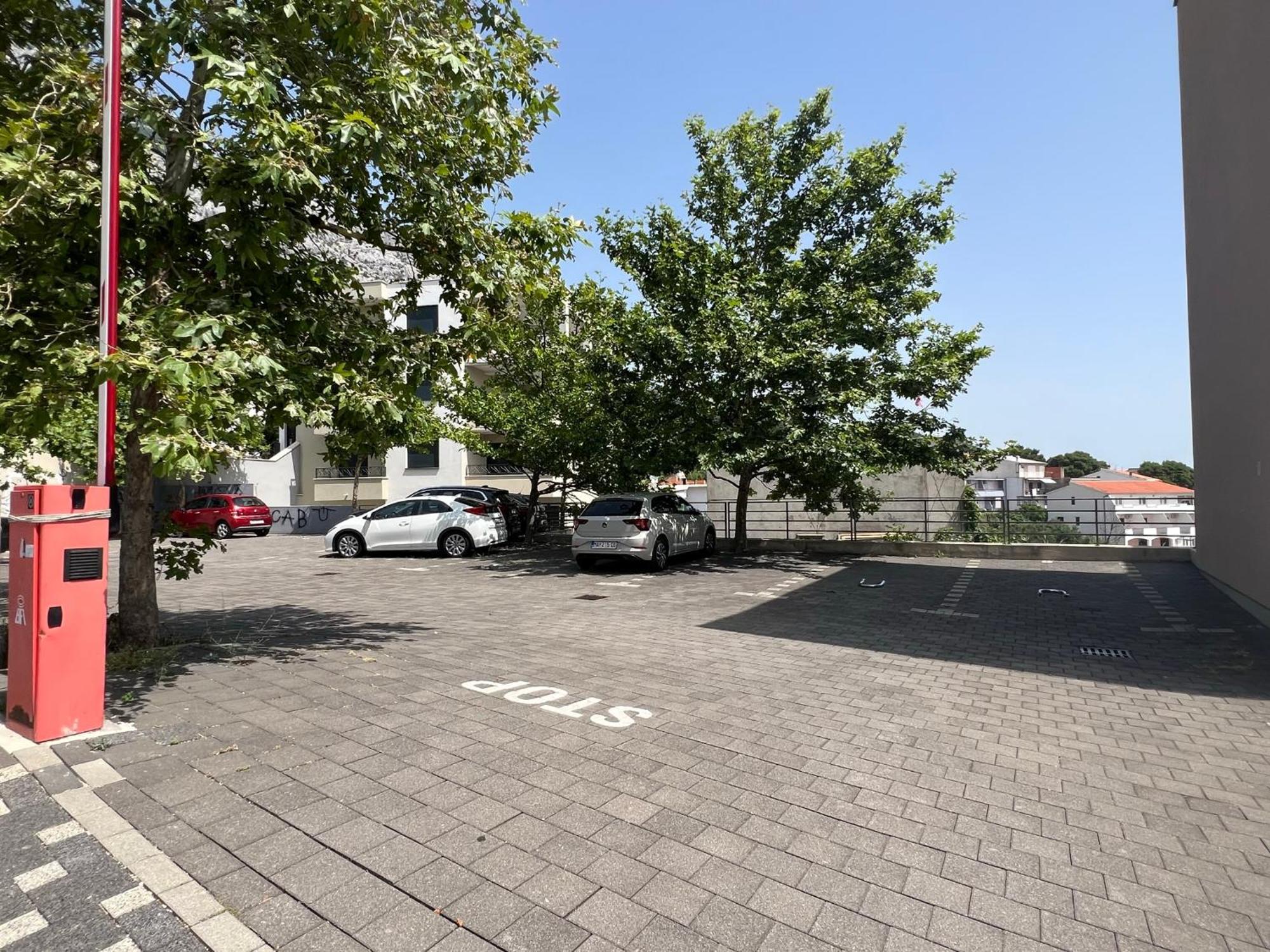 Apartment Lucija - Cozy Flat In The City Center With A Sea View & Parking Makarská Exteriér fotografie