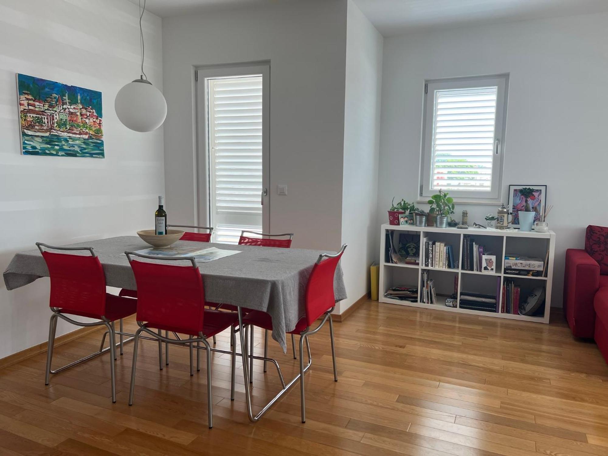 Apartment Lucija - Cozy Flat In The City Center With A Sea View & Parking Makarská Exteriér fotografie